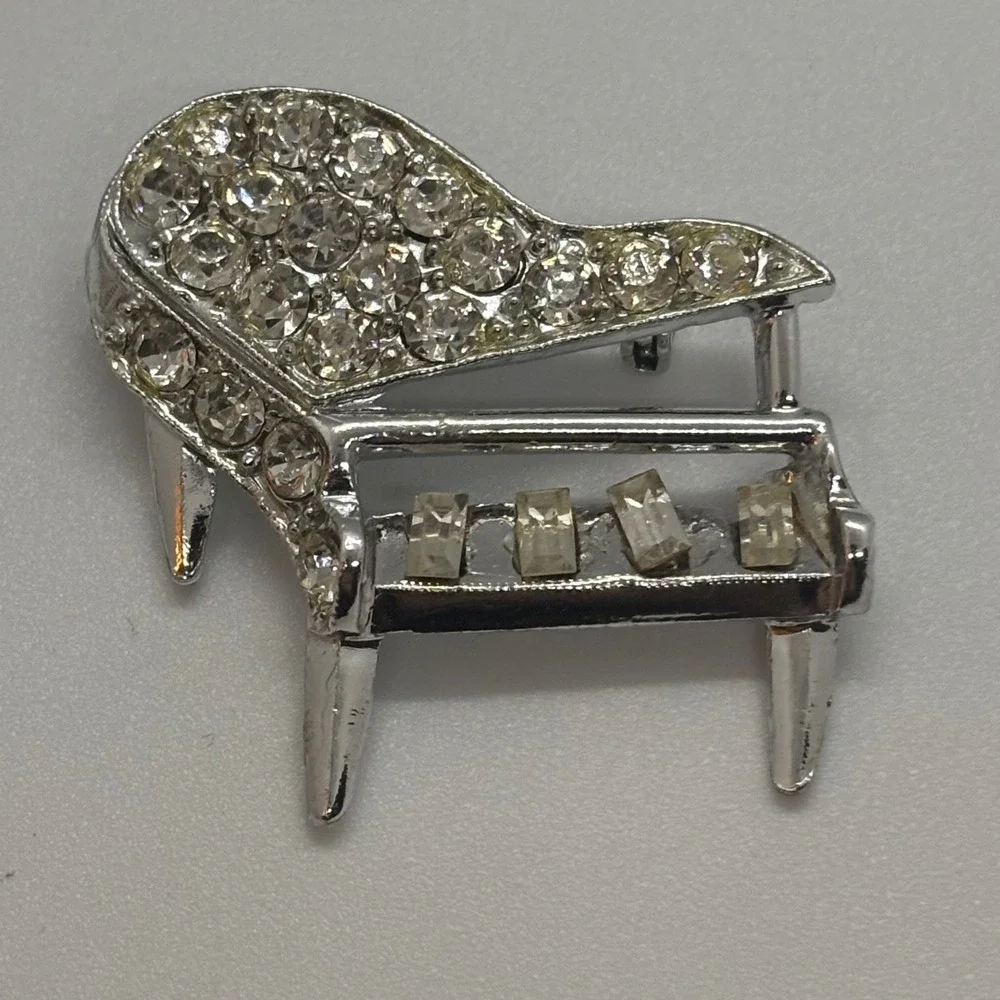 Vintage Piano Brooch Silver Tone Grand Rhinestone‎ Musical Jewelry 4511